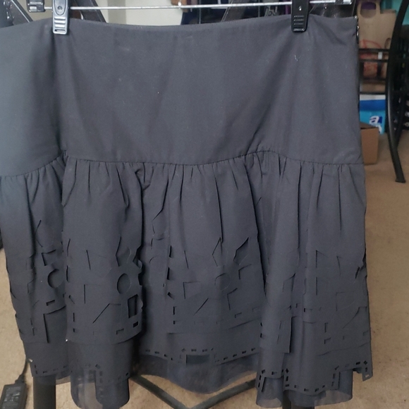 Kensie Black Mini Skirt With Mesh - Picture 3 of 10